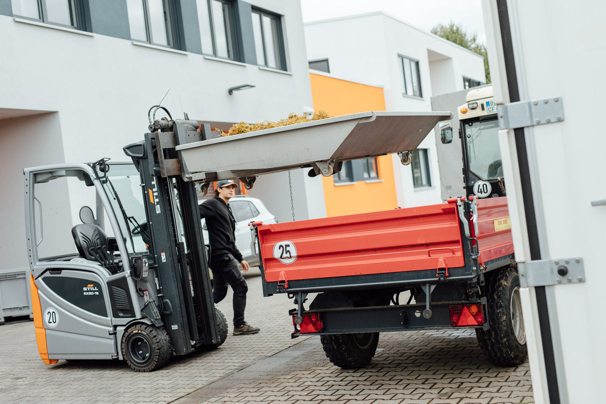 Pomace Tipping Tray
